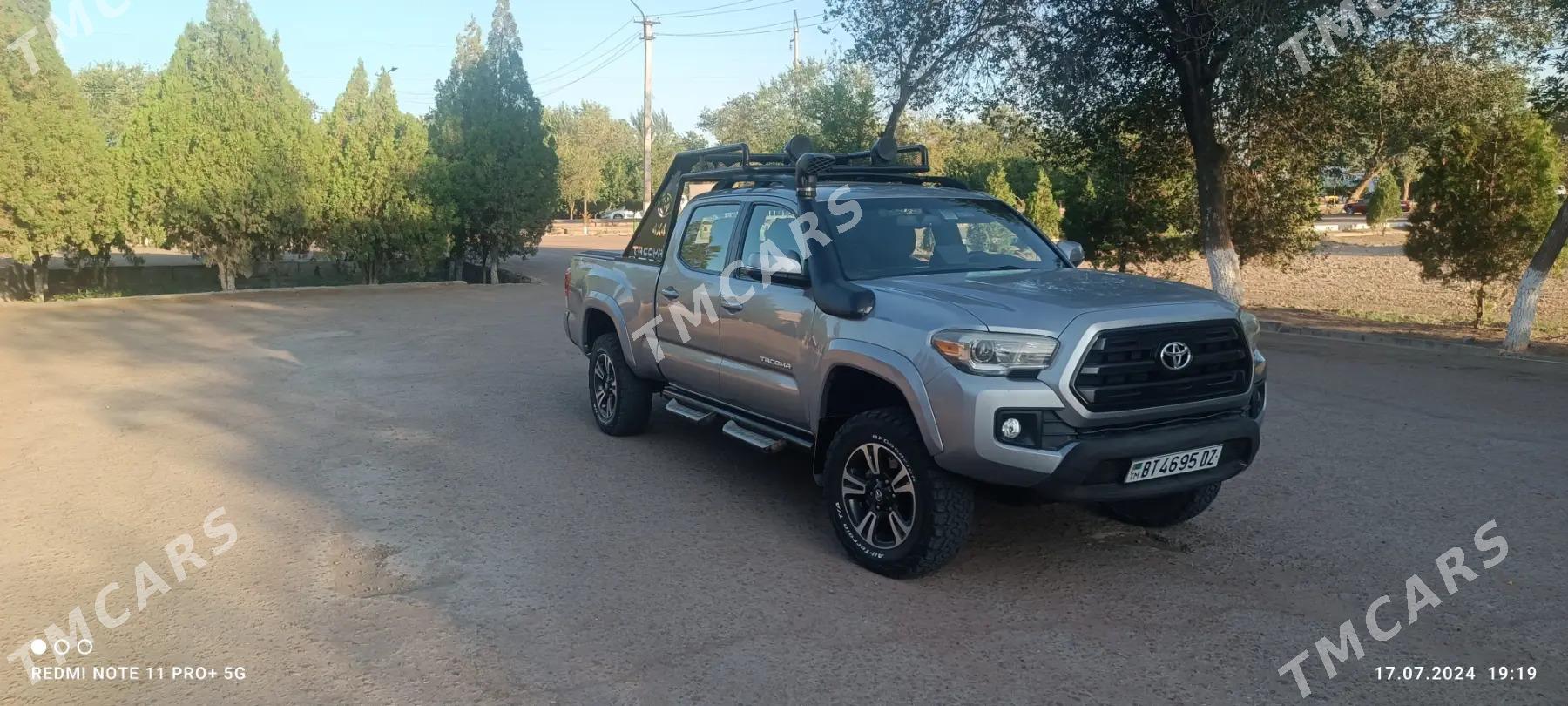 Toyota Tacoma 2017 - 325 000 TMT - Daşoguz - img 3