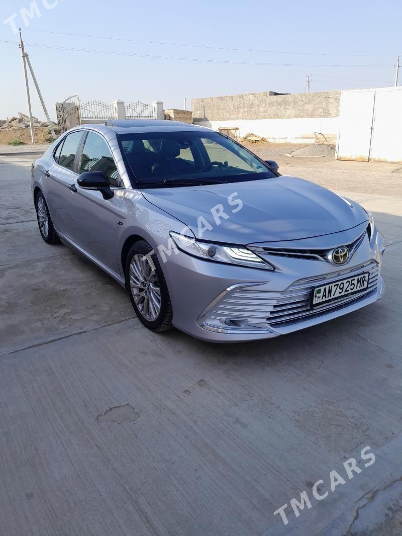 Toyota Camry 2021 - 305 000 TMT - Ёлётен - img 2