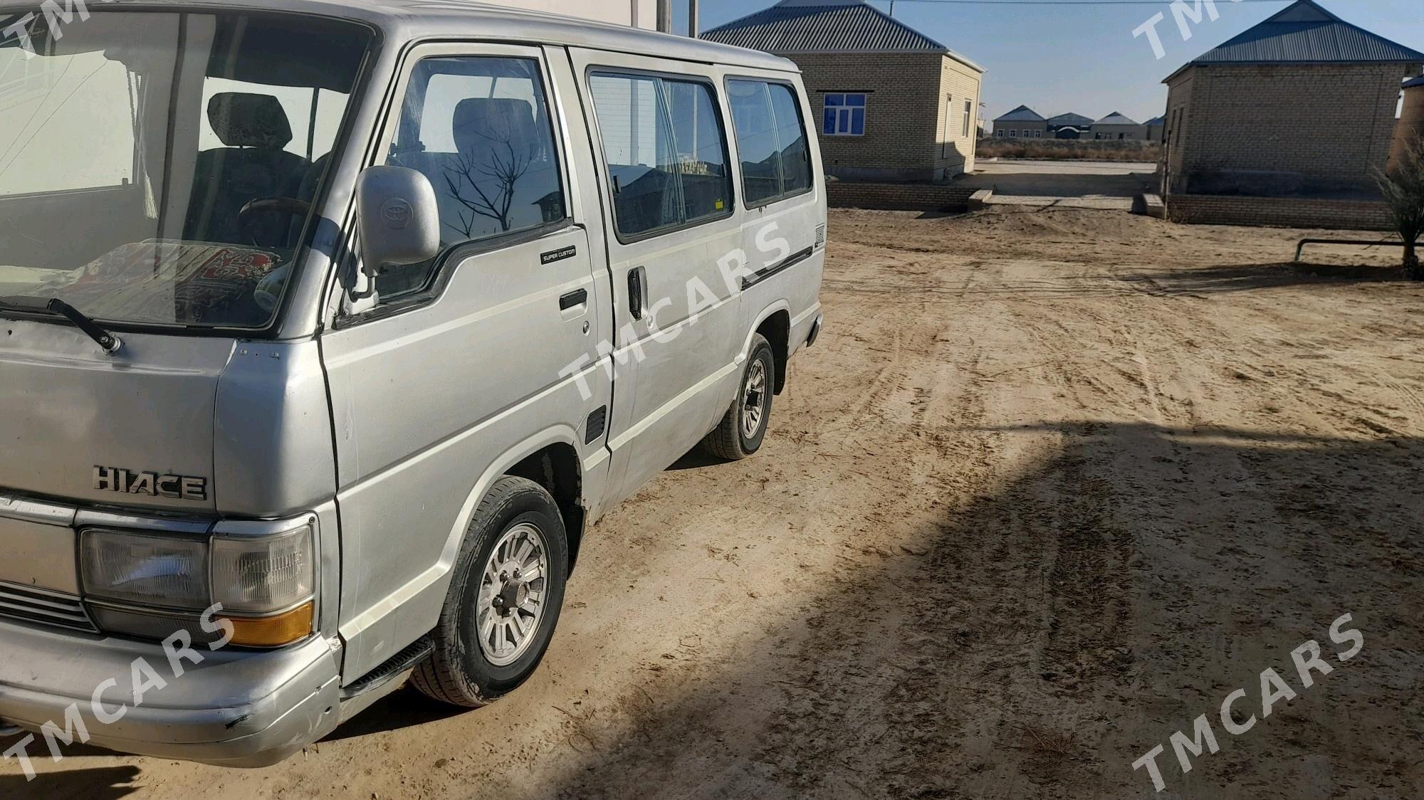 Toyota Hiace 1989 - 35 000 TMT - Байрамали - img 2