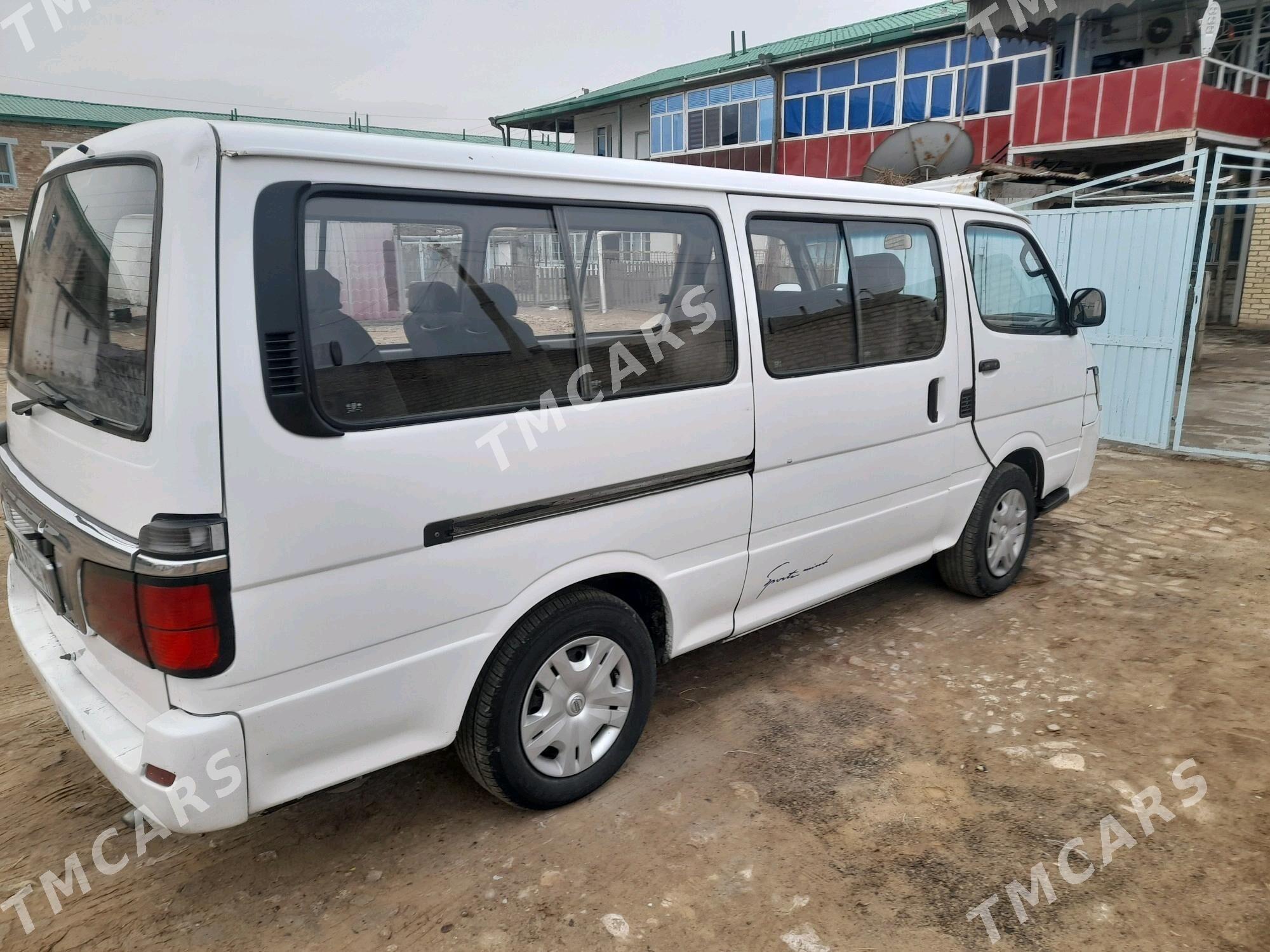 Toyota Hiace 2008 - 98 000 TMT - Байрамали - img 6