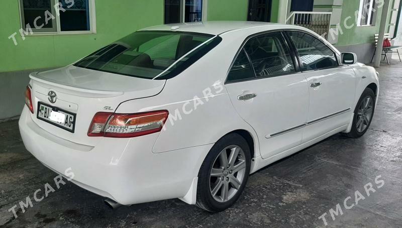 Toyota Camry 2010 - 140 000 TMT - Херрикгала - img 3