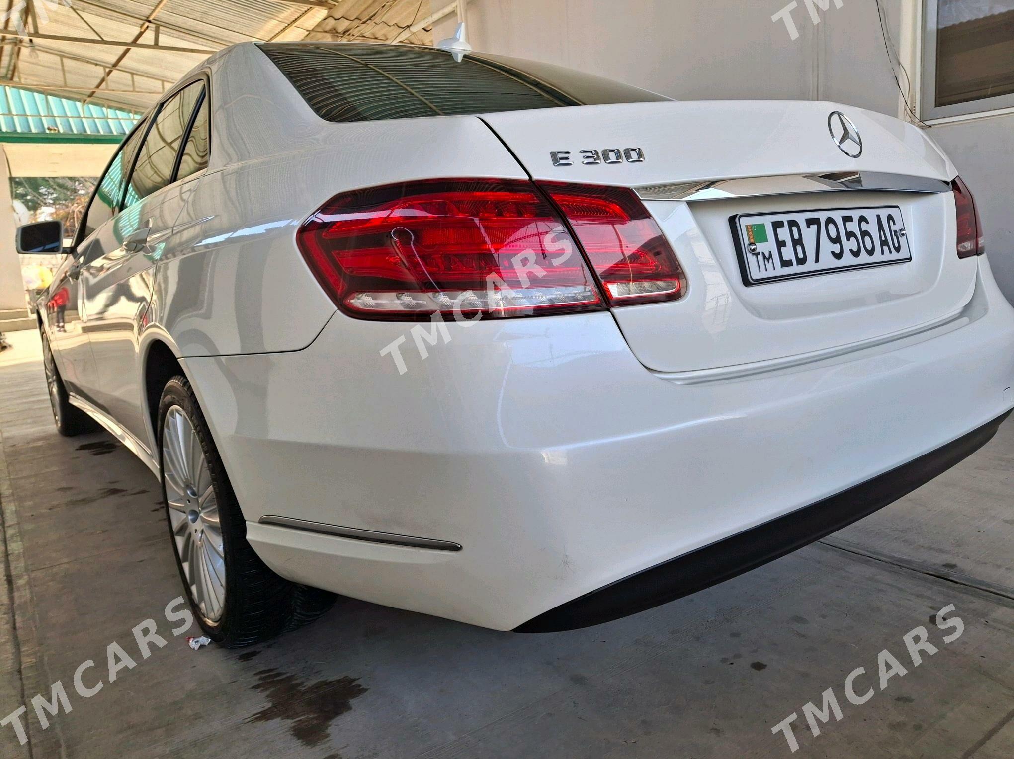 Mercedes-Benz E300 2014 - 405 000 TMT - Бекреве - img 3