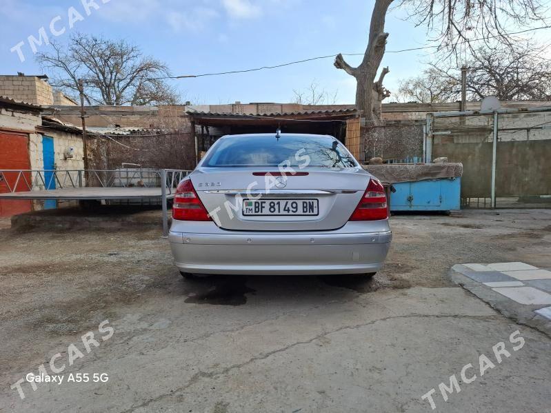 Mercedes-Benz E320 2004 - 170 000 TMT - Türkmenbaşy - img 4