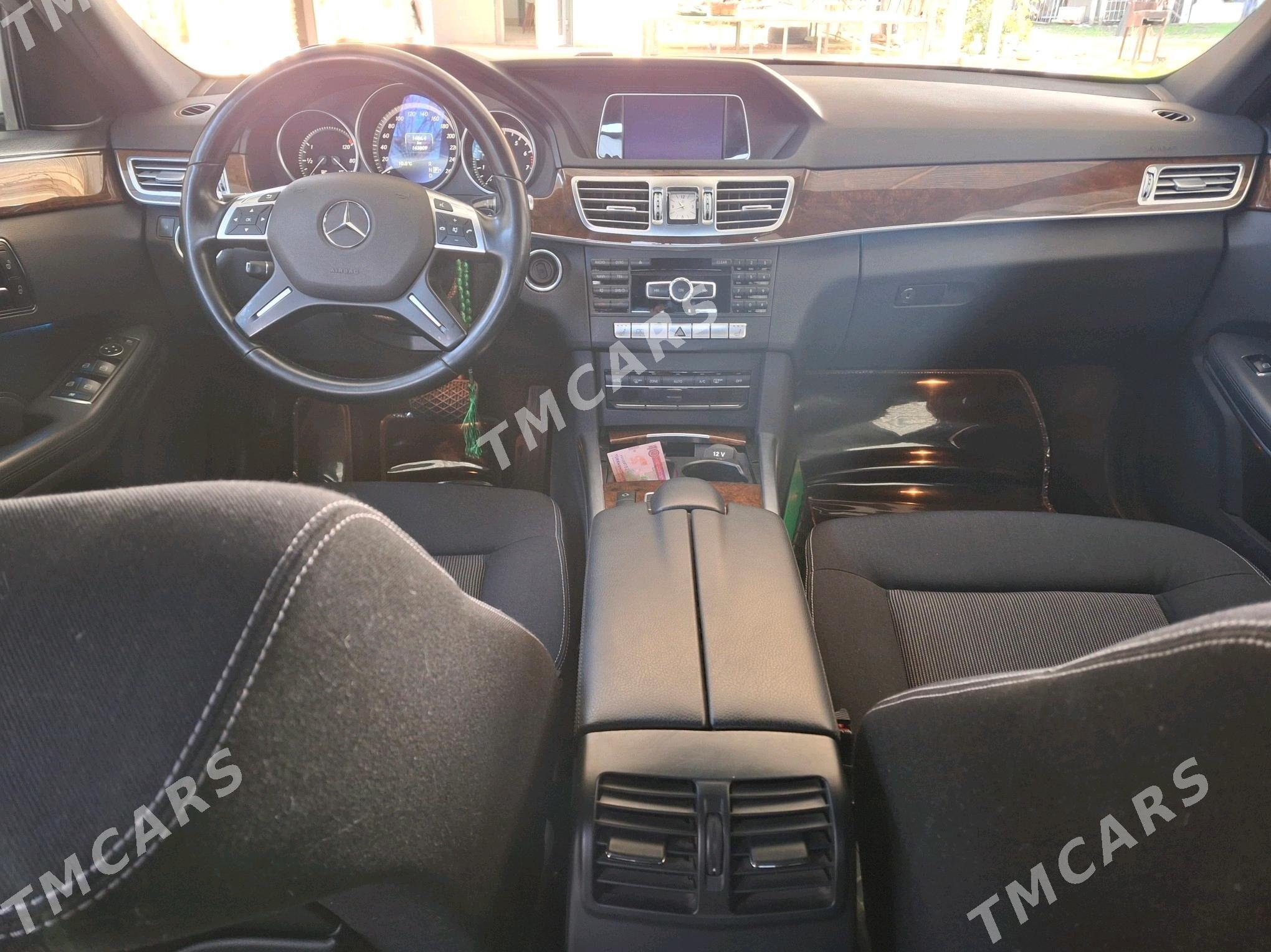 Mercedes-Benz E300 2014 - 405 000 TMT - Бекреве - img 6