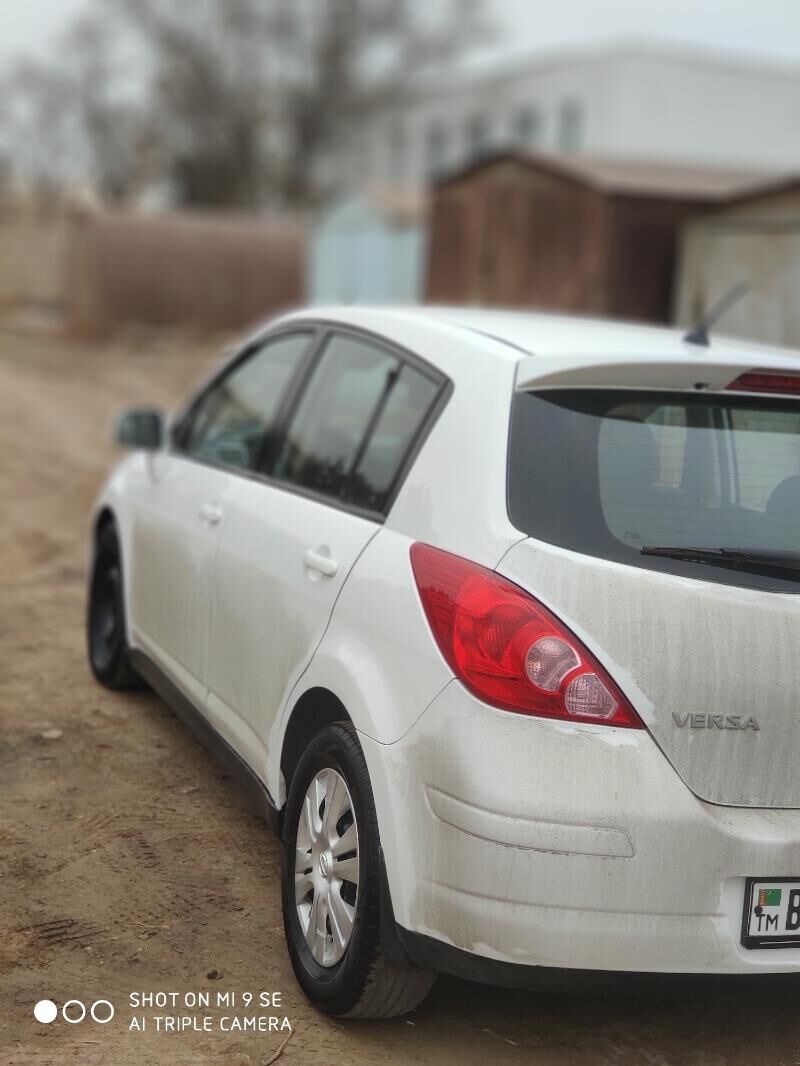 Nissan Versa 2010 - 90 000 TMT - Daşoguz - img 9