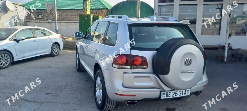 Volkswagen Touareg 2005 - 200 000 TMT - Бедев - img 2