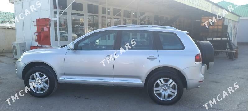 Volkswagen Touareg 2005 - 200 000 TMT - Бедев - img 4