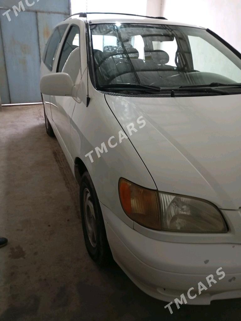 Toyota Sienna 2002 - 120 000 TMT - Болдумсаз - img 2