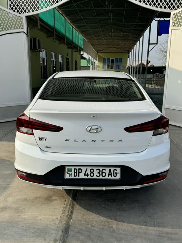 Hyundai Elantra 2019 - 202 000 TMT - Ашхабад - img 3