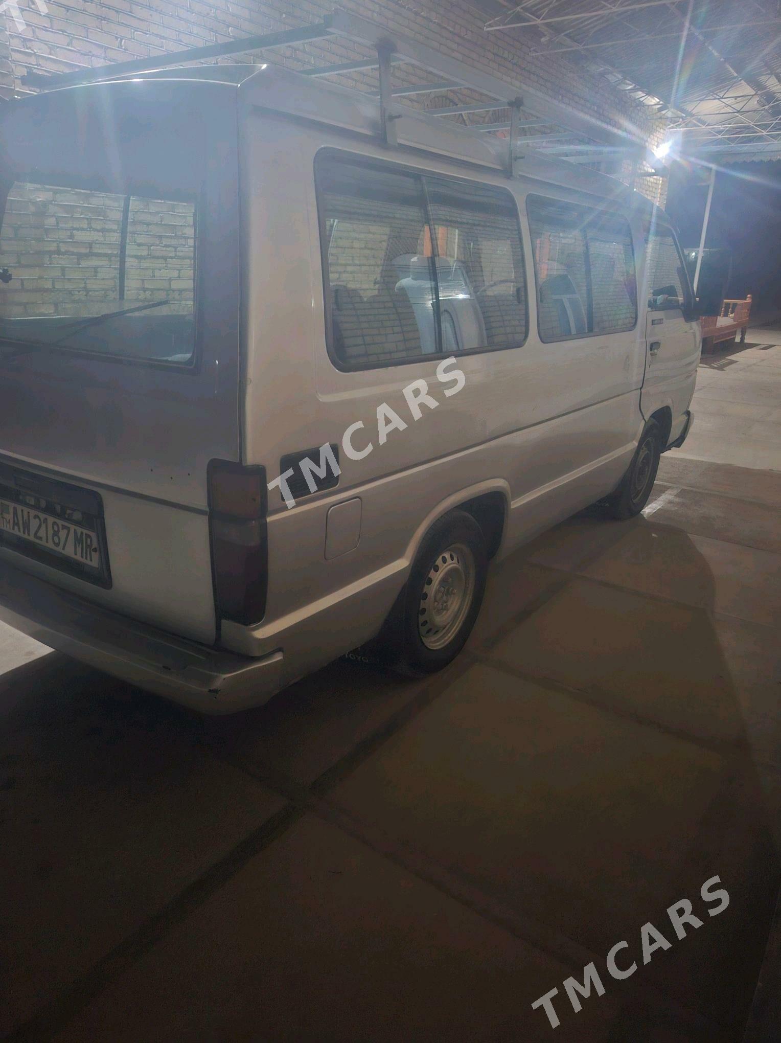 Toyota Hiace 1989 - 48 000 TMT - Sakarçäge - img 2