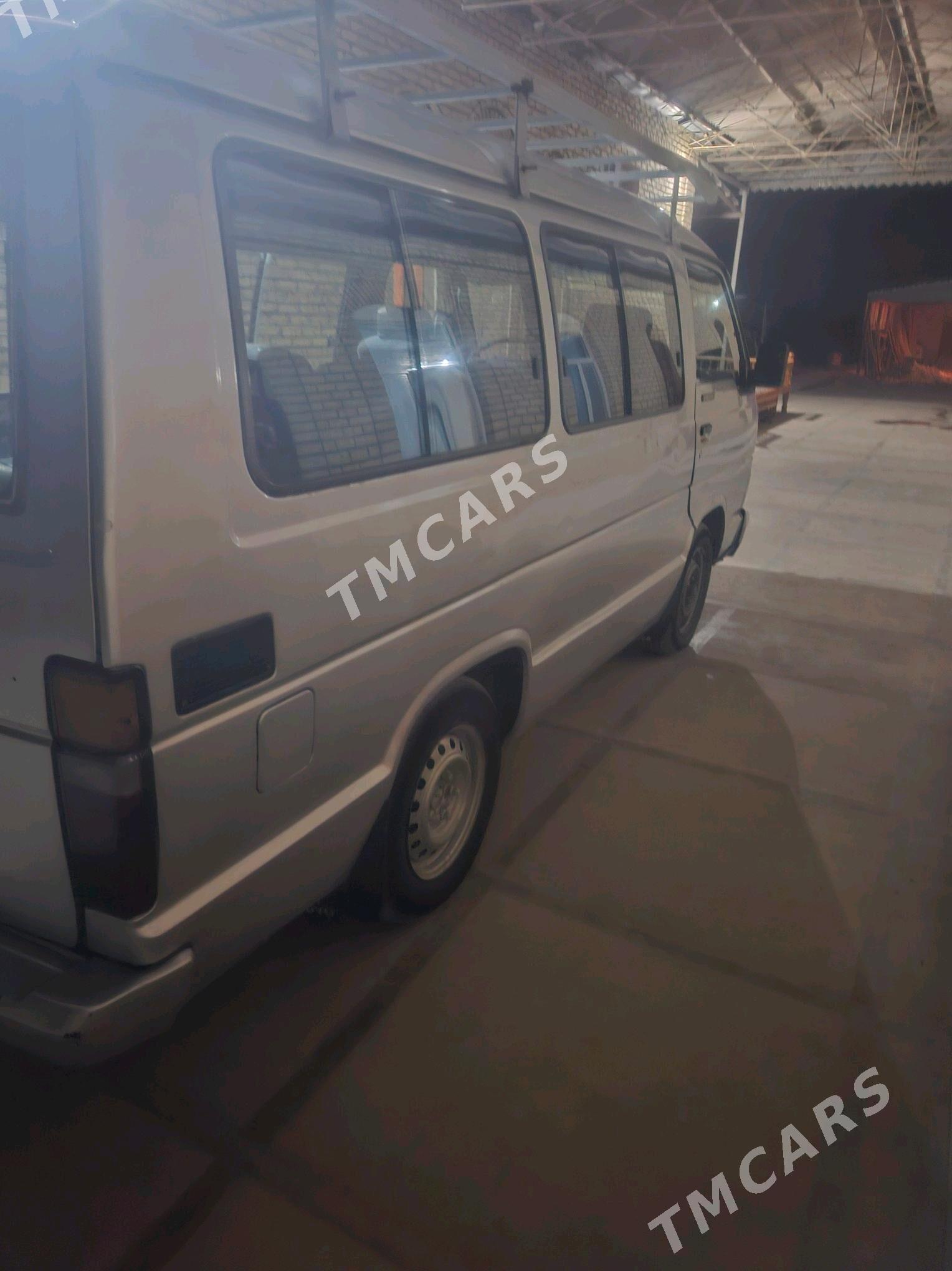 Toyota Hiace 1989 - 48 000 TMT - Sakarçäge - img 5