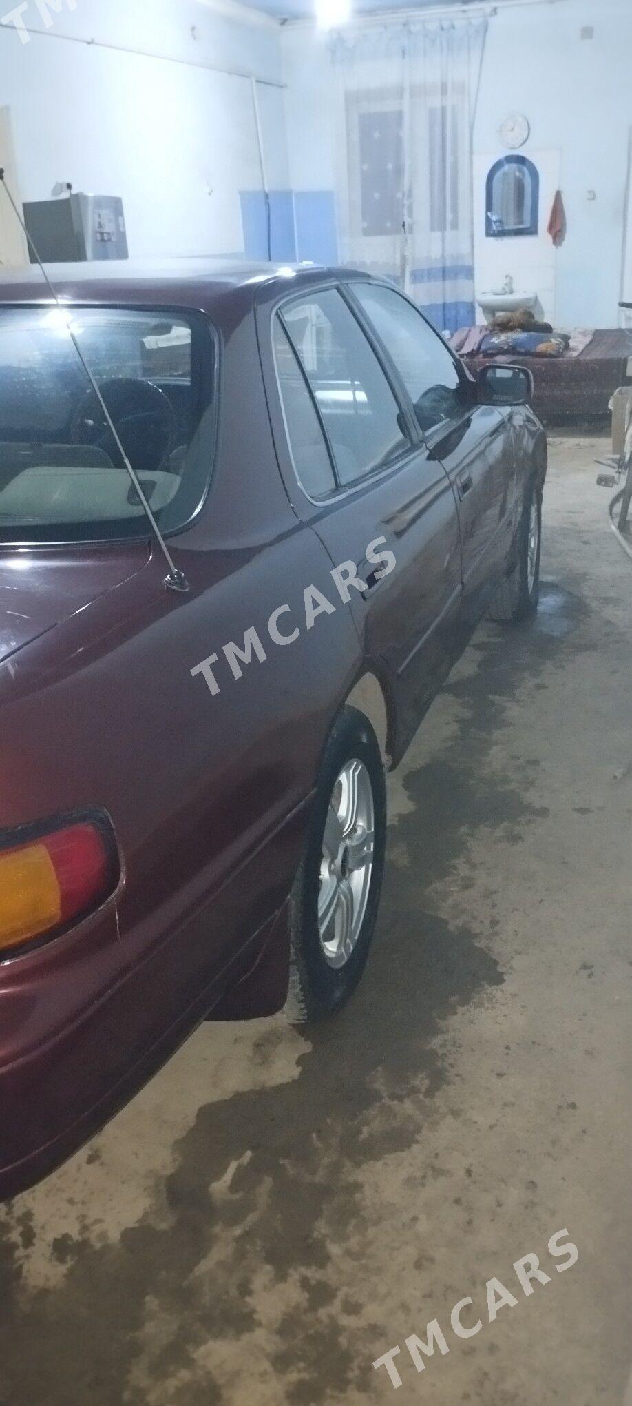 Toyota Camry 1993 - 70 000 TMT - Köneürgenç - img 4