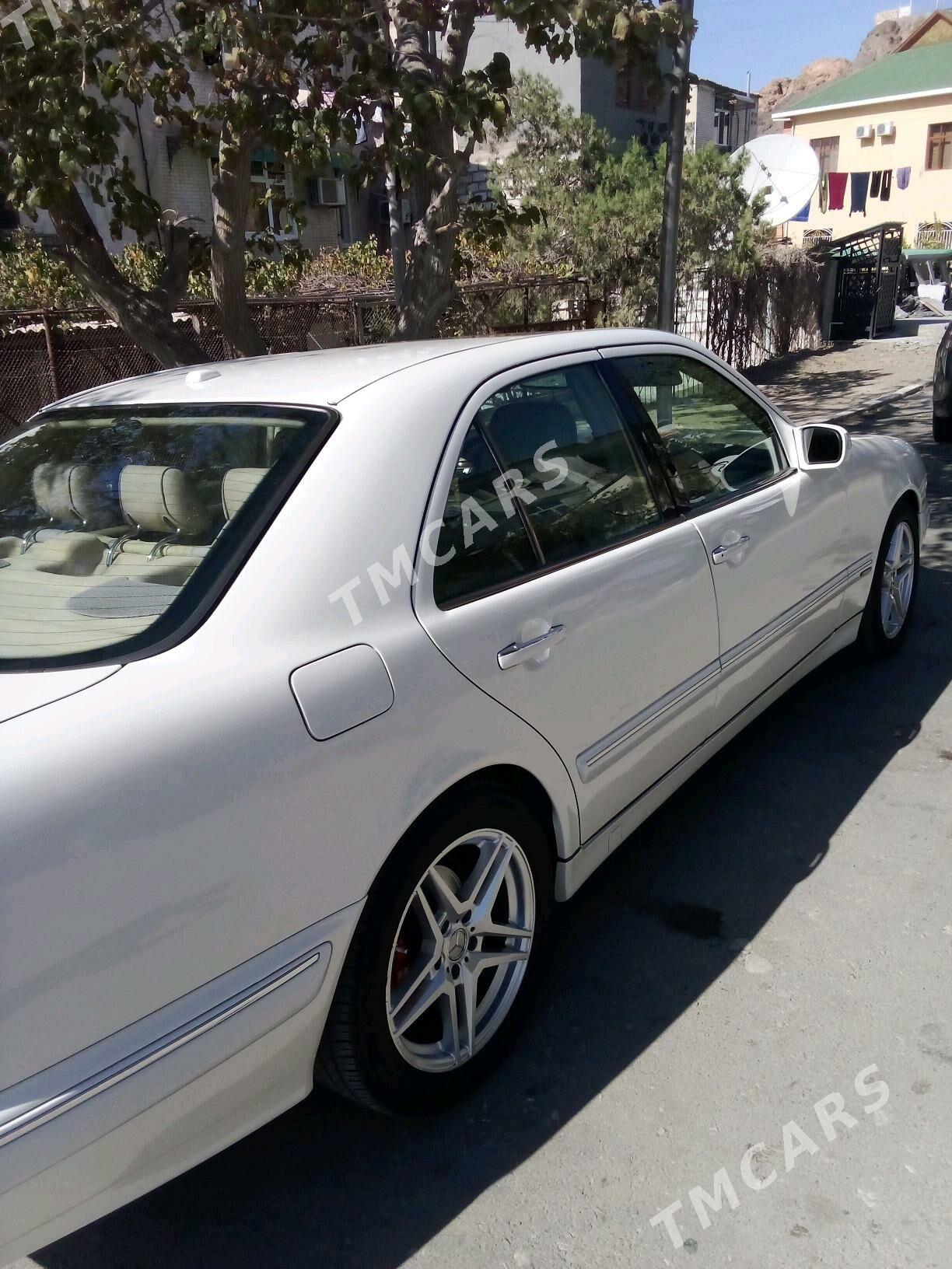 Mercedes-Benz E320 2000 - 150 000 TMT - Türkmenbaşy - img 3