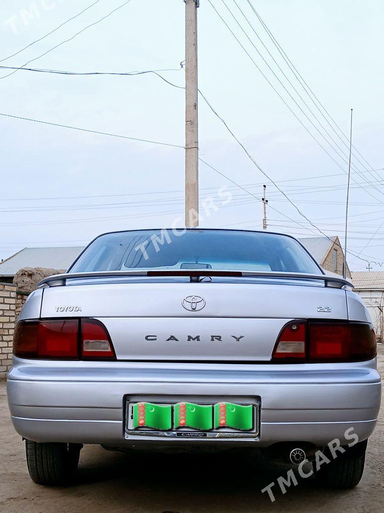 Toyota Camry 1995 - 85 000 TMT - Халач - img 4