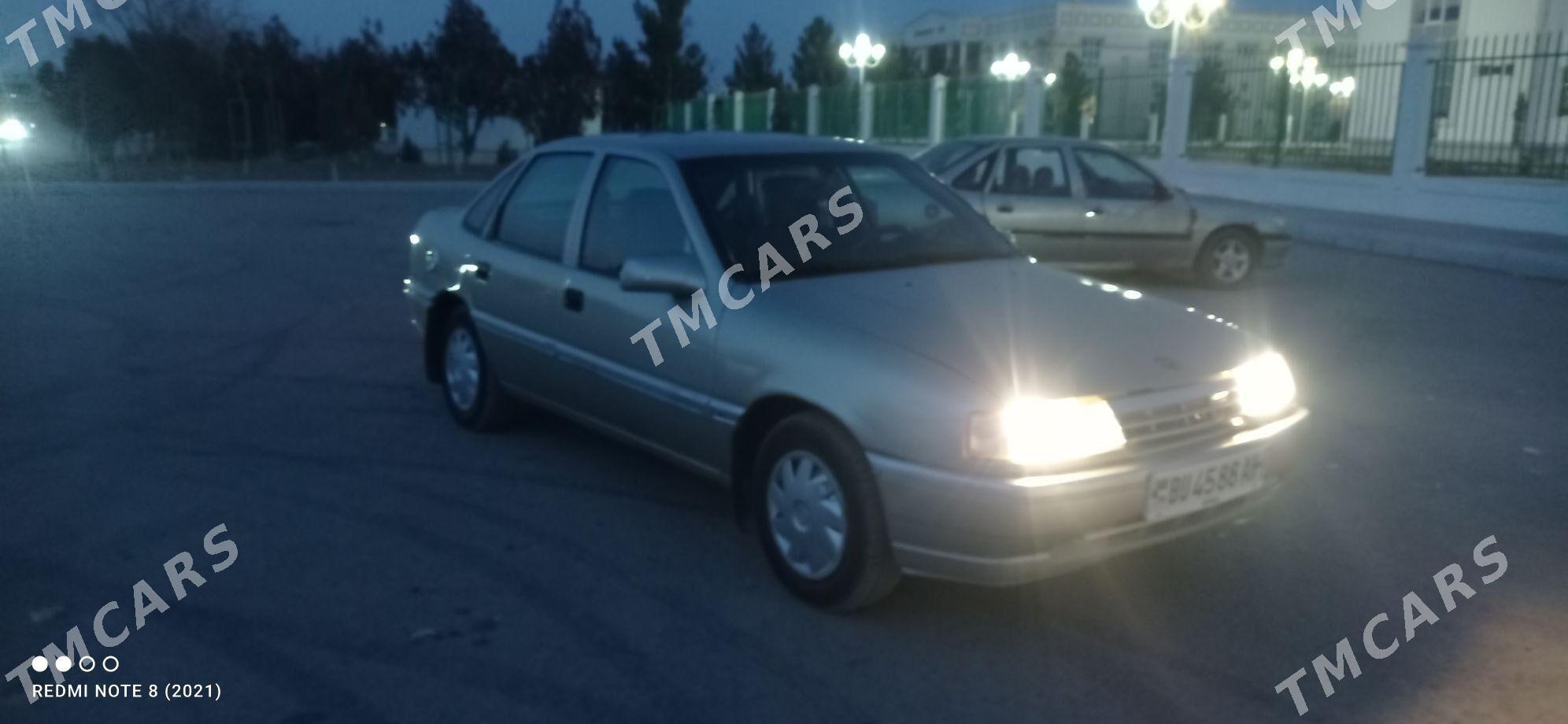 Opel Vectra 1993 - 35 000 TMT - Kaka - img 3