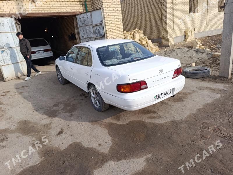 Toyota Camry 1993 - 68 000 TMT - Halaç - img 4