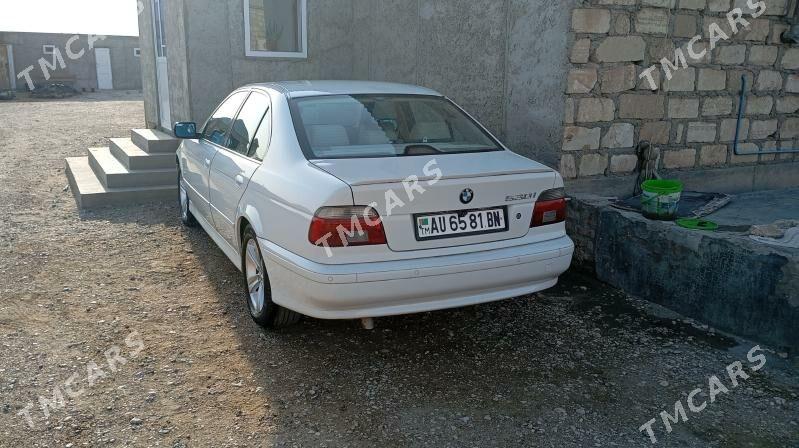 BMW E39 2002 - 90 000 TMT - Гумдаг - img 2