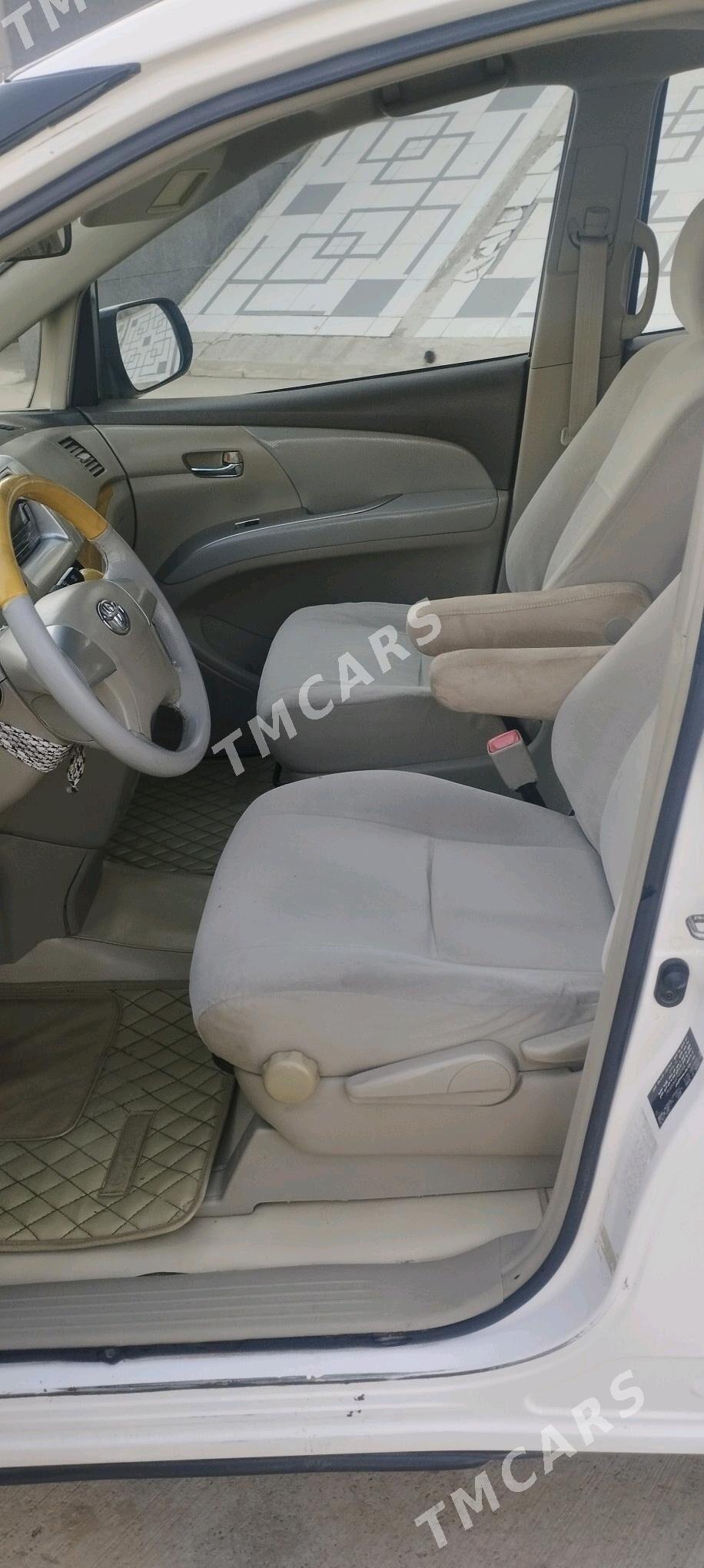 Toyota Previa 2006 - 150 000 TMT - Дашогуз - img 9