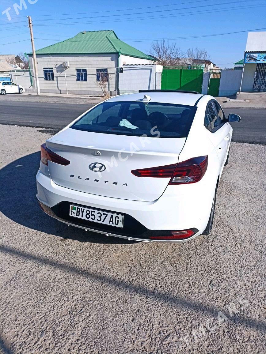 Hyundai Elantra 2019 - 255 000 TMT - Ким район - img 3