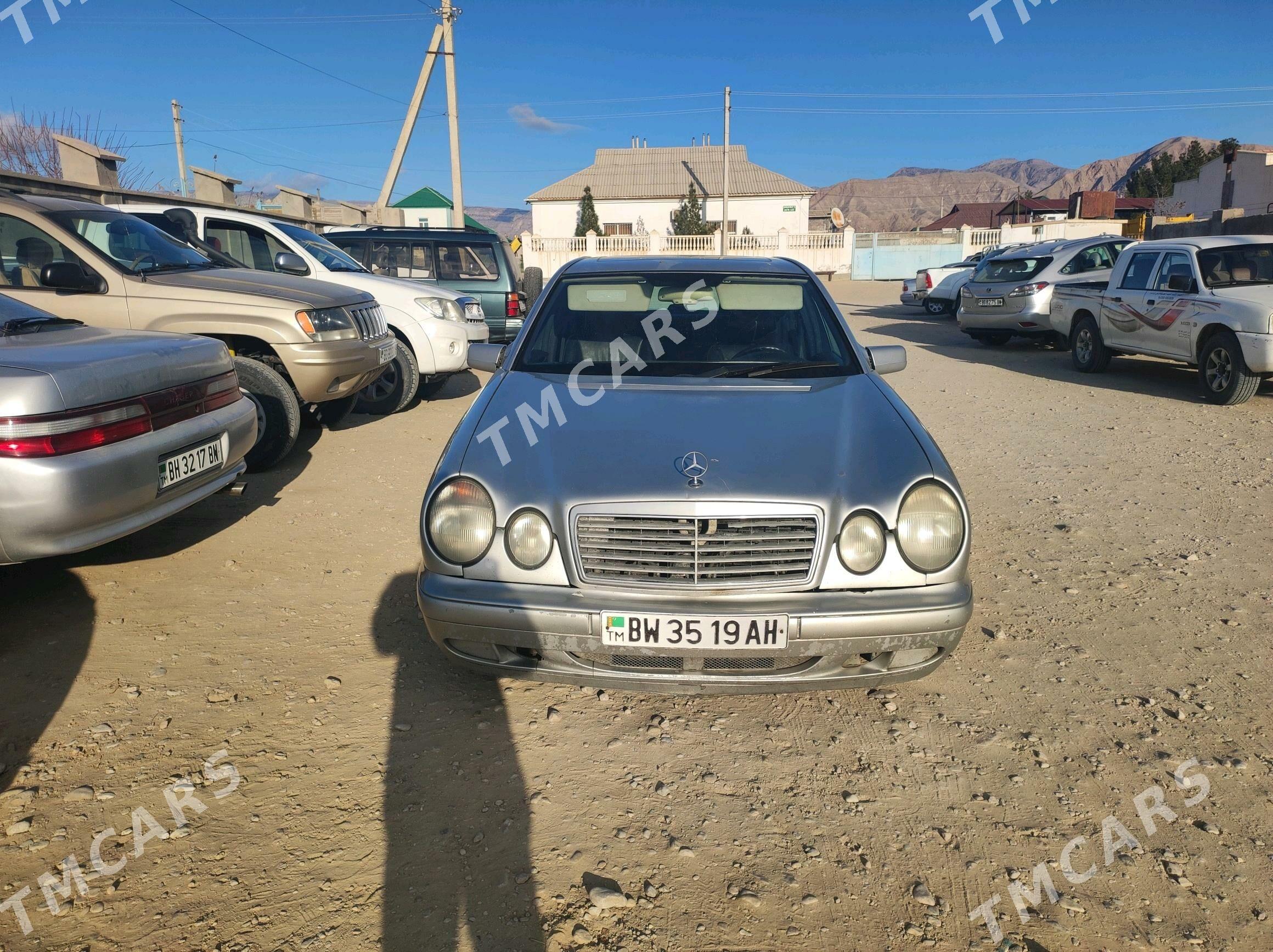 Mercedes-Benz E320 1996 - 65 000 TMT - Балканабат - img 6