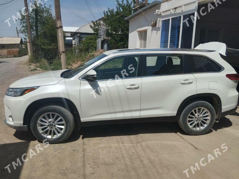 Toyota Highlander 2019 - 400 000 TMT - Baýramaly - img 3