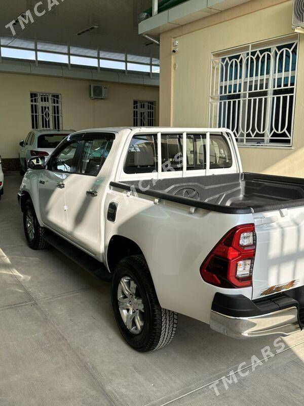 Toyota Hilux 2024 - 703 000 TMT - Aşgabat - img 6