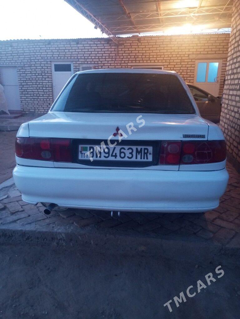 Mitsubishi Lancer 1995 - 16 000 TMT - Байрамали - img 2