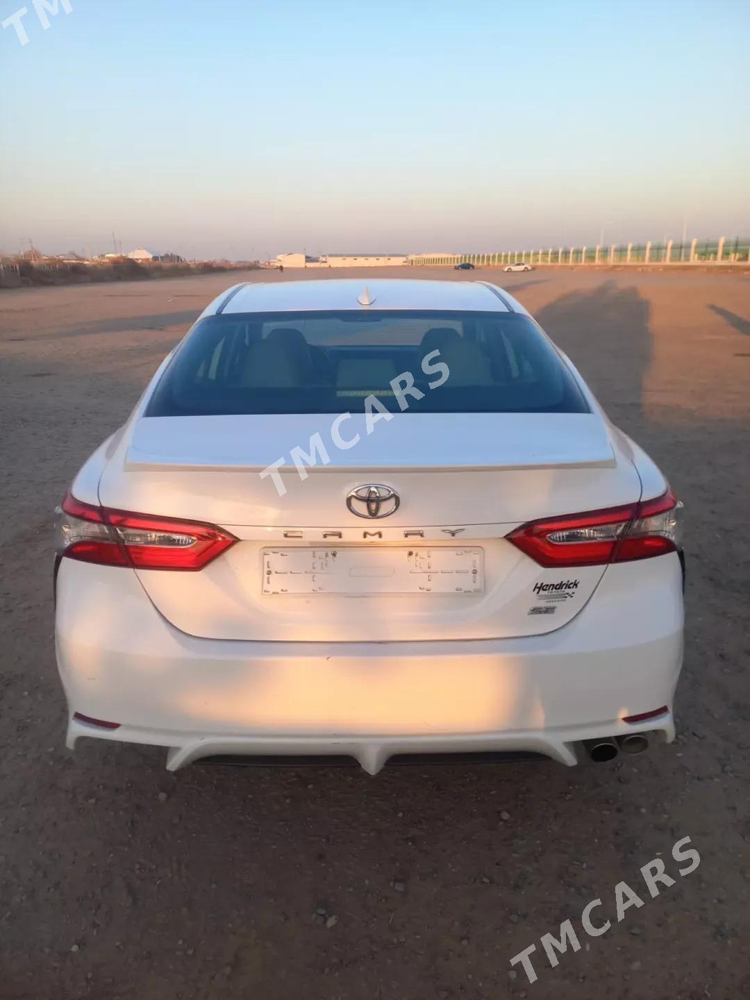 Toyota Camry 2019 - 320 000 TMT - Мары - img 5