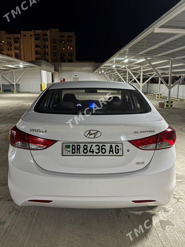 Hyundai Elantra 2012 - 163 000 TMT - Ашхабад - img 3