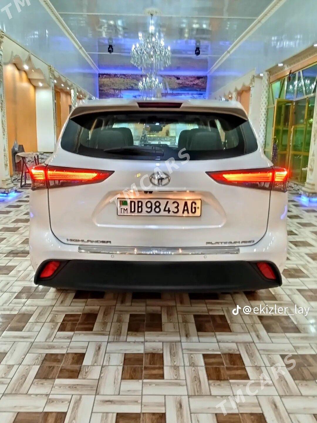 Toyota Highlander 2020 - 700 000 TMT - Бузмеин - img 5