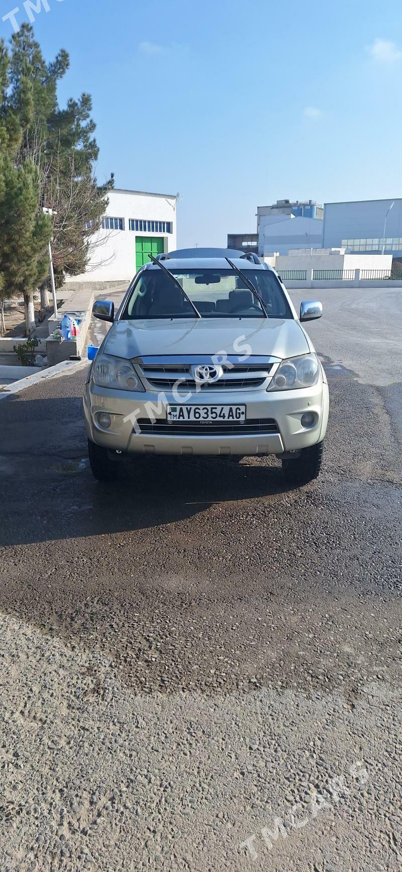 Toyota Fortuner 2008 - 240 000 TMT - Бузмеин ГРЭС - img 5