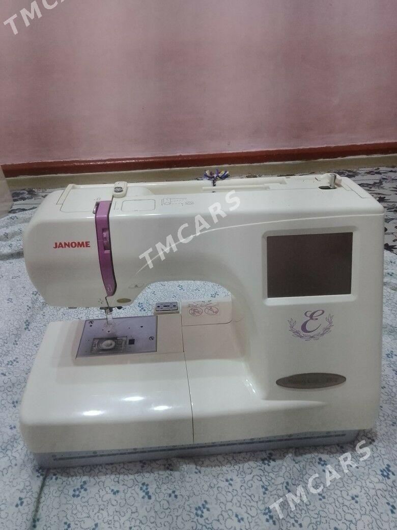 Janome 350 E - Türkmenbaşy - img 2