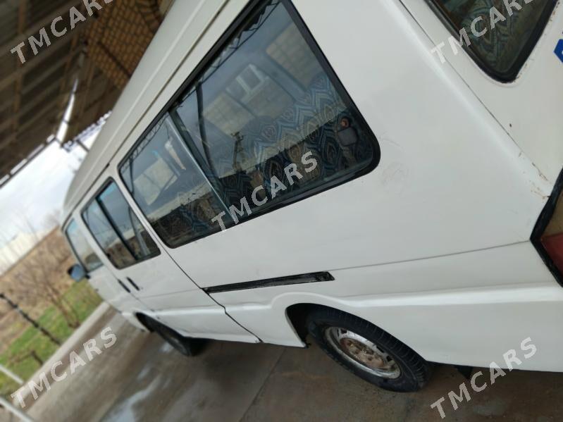 Toyota Hiace 1986 - 30 000 TMT - Мары - img 2