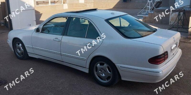 Mercedes-Benz E320 2002 - 130 000 TMT - Gumdag - img 2