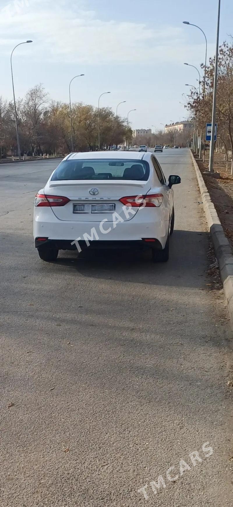 Toyota Camry 2018 - 250 000 TMT - етр. Туркменбаши - img 4