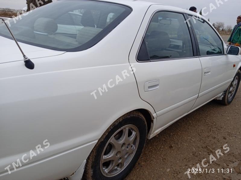 Toyota Camry 1998 - 100 000 TMT - Oguz han - img 3