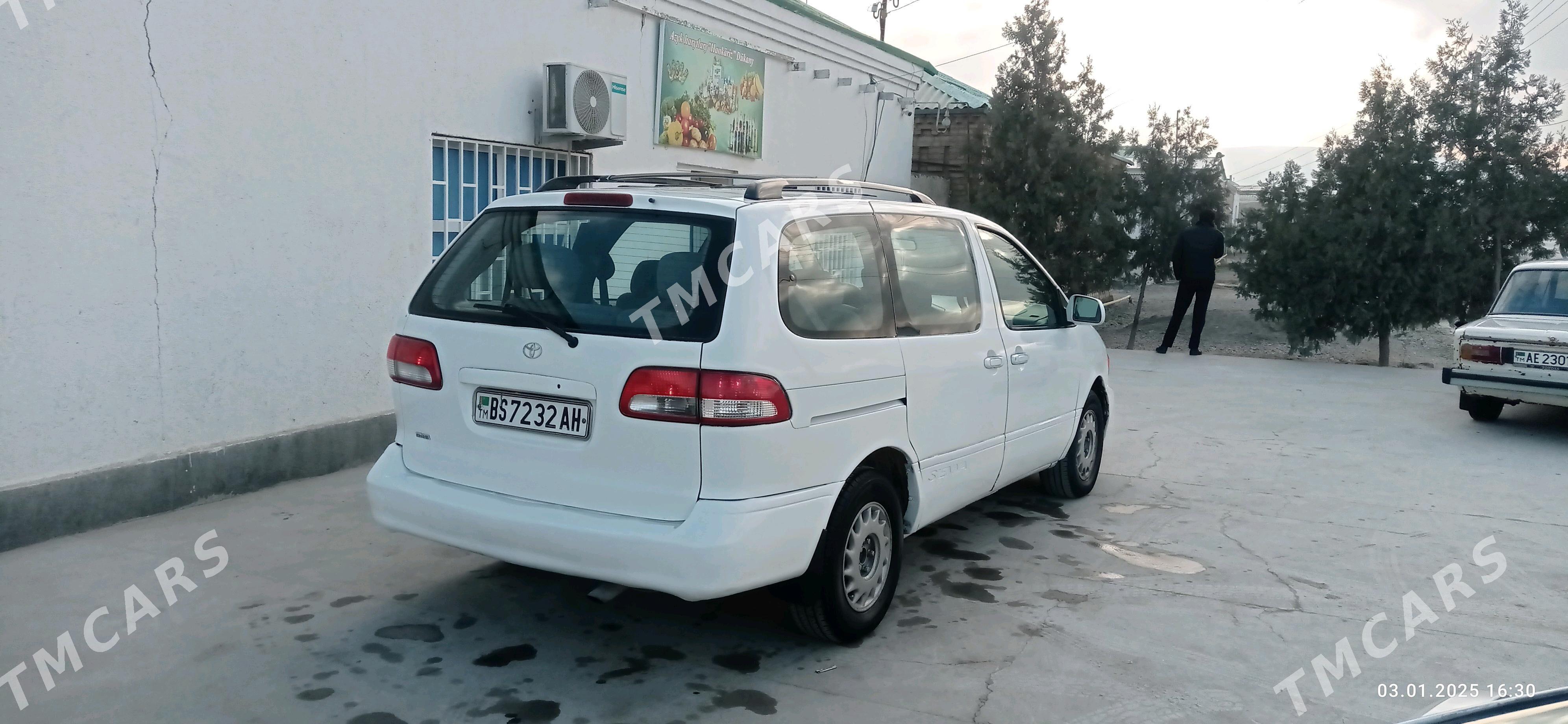 Toyota Sienna 2003 - 135 000 TMT - Bäherden - img 8