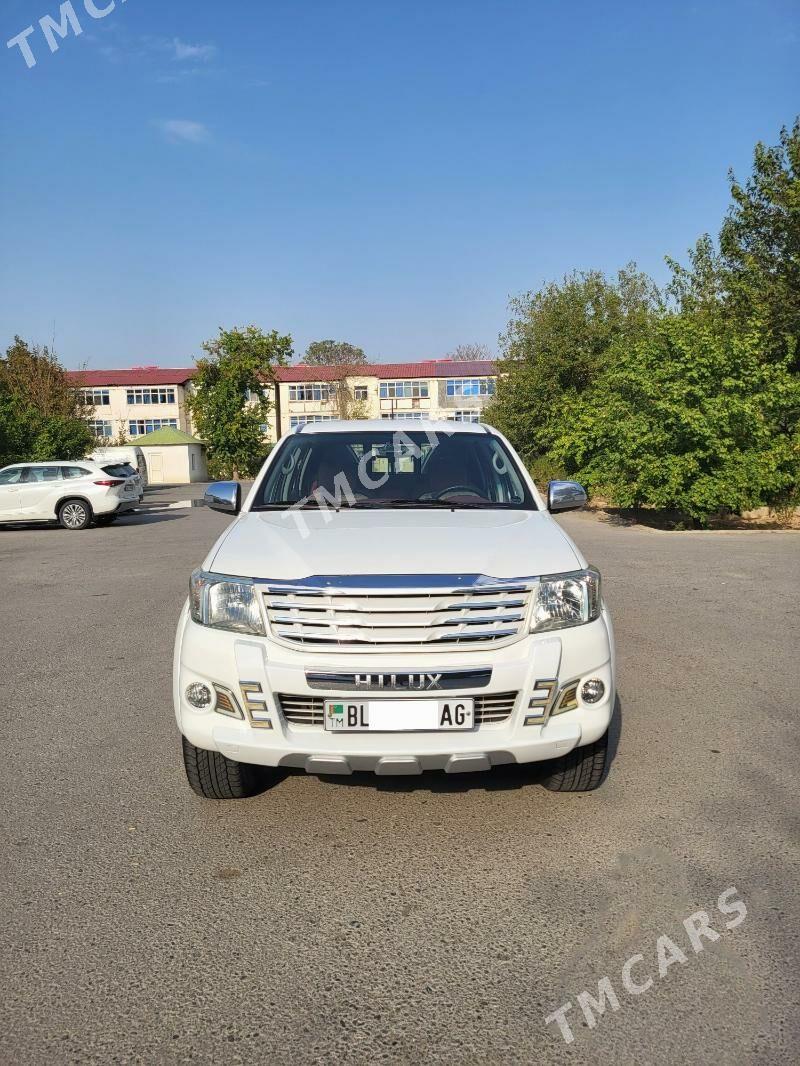 Toyota Hilux 2013 - 350 000 TMT - Aşgabat - img 3