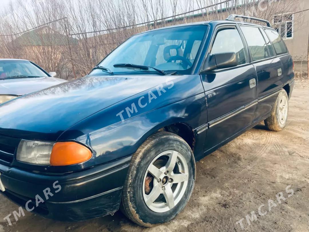 Opel Astra 1992 - 30 000 TMT - Гурбансолтан Едже - img 3