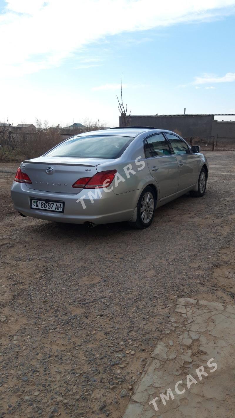 Toyota Avalon 2005 - 150 000 TMT - Ак-Бугдайский этрап - img 3