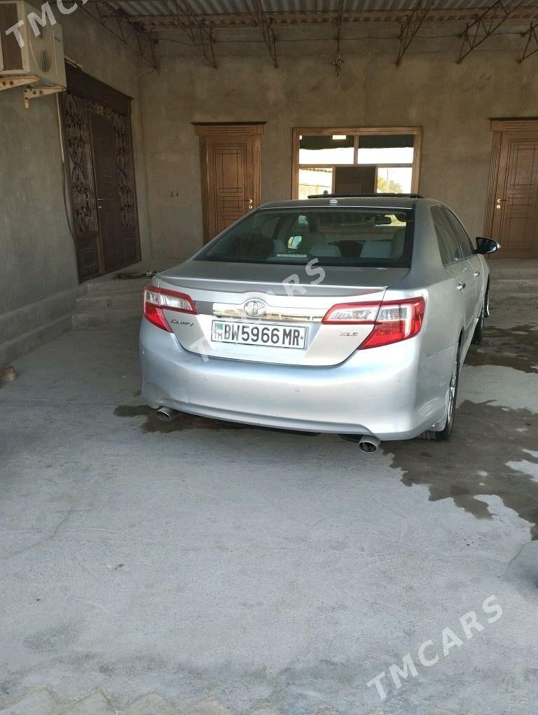 Toyota Camry 2012 - 230 000 TMT - Байрамали - img 4