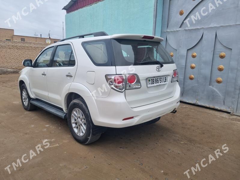 Toyota Fortuner 2013 - 363 000 TMT - Туркменабат - img 5