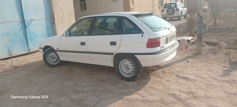 Opel Astra 1992 - 32 000 TMT - Гурбансолтан Едже - img 3