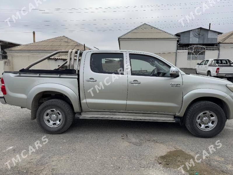 Toyota Hilux 2014 - 360 000 TMT - Gökdepe - img 3