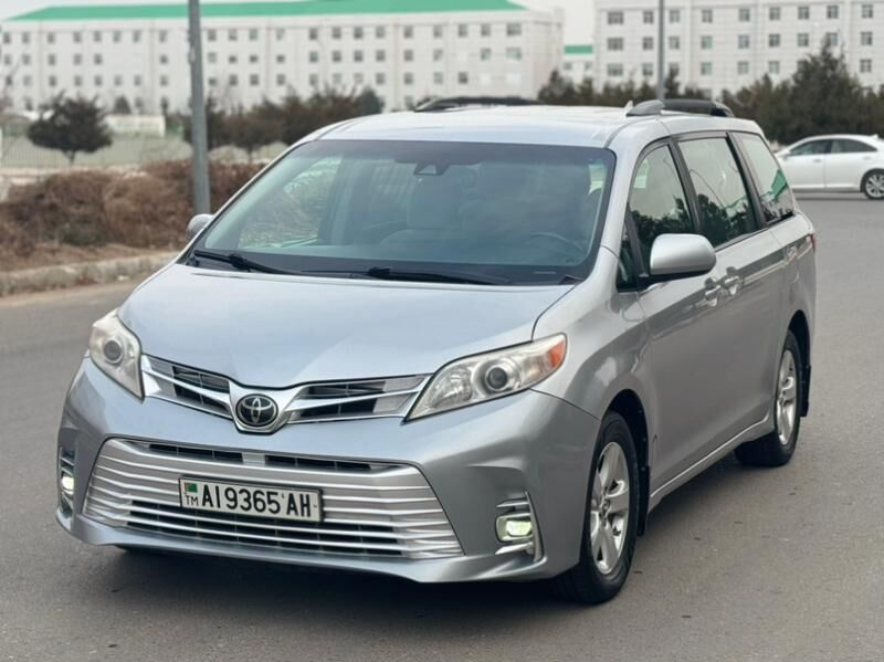 Toyota Sienna 2018 - 335 000 TMT - Aşgabat - img 3