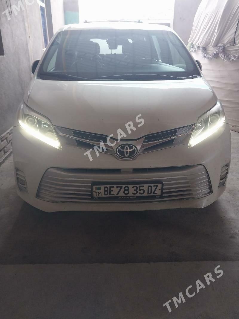 Toyota Sienna 2017 - 530 000 TMT - Daşoguz - img 2