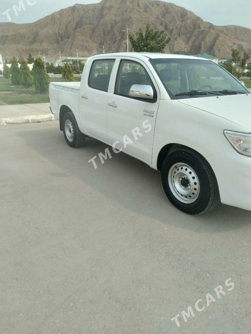 Toyota Hilux 2012 - 240 000 TMT - Balkanabat - img 3