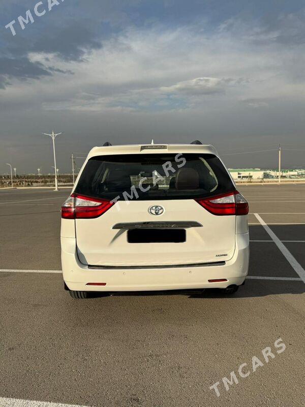 Toyota Sienna 2018 - 450 000 TMT - Aşgabat - img 6