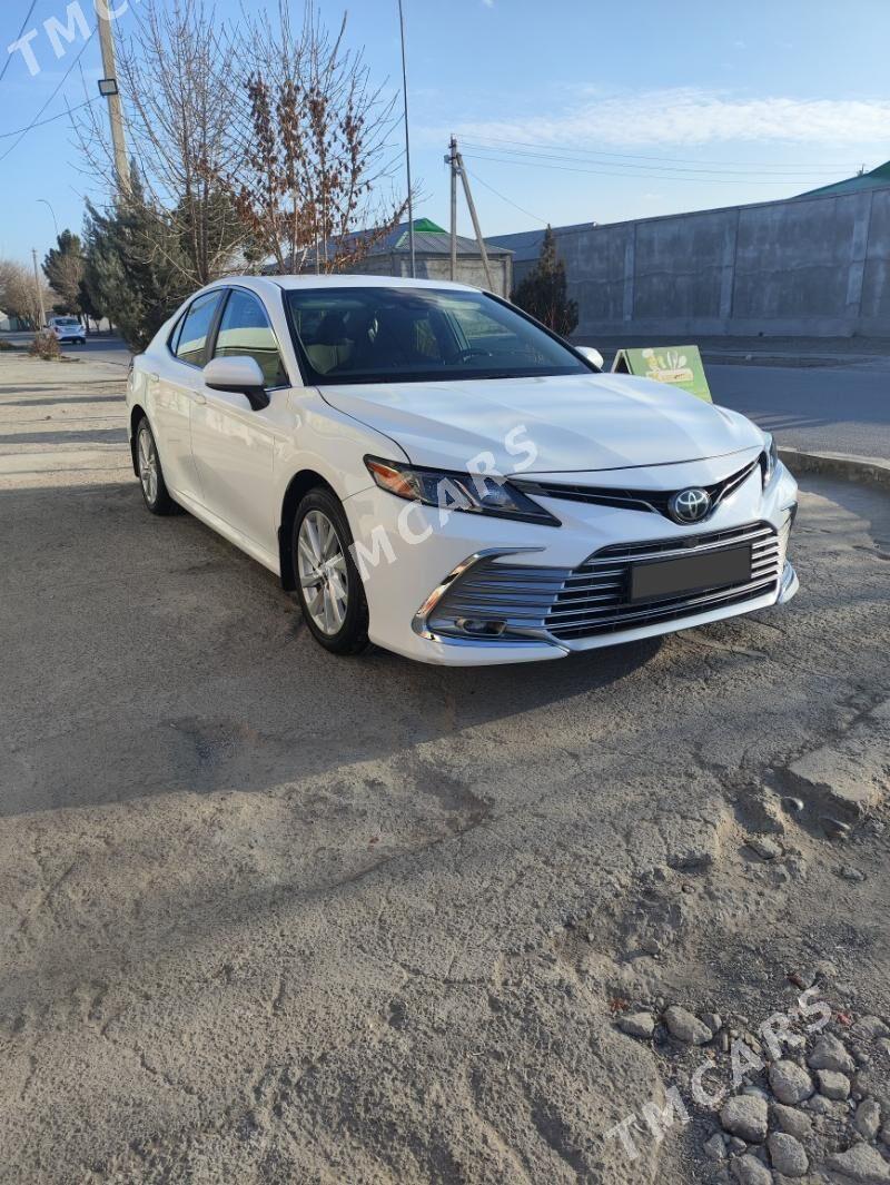 Toyota Camry 2021 - 355 000 TMT - Бузмеин - img 4