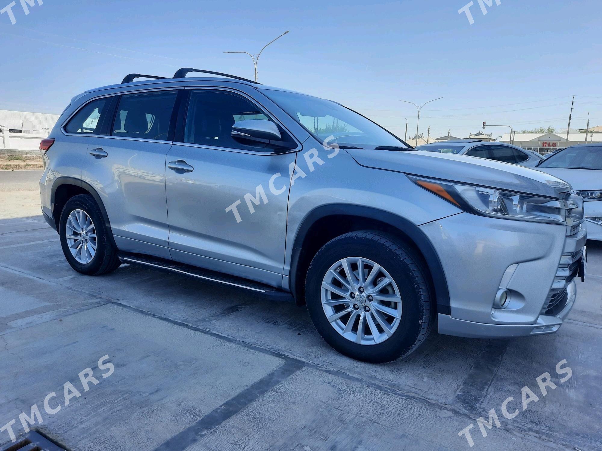 Toyota Highlander 2019 - 420 000 TMT - Мары - img 4